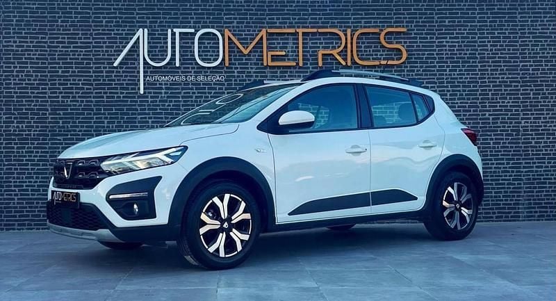 Branco Usado 2022 Dacia Sandero Expression Citadino | € 15.500 (Preço justo) - Imagem 1/4