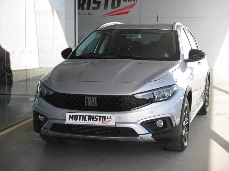 Cinzento Usado 2021 Fiat Tipo | € 18.900 (Caro) - Imagem 1/4