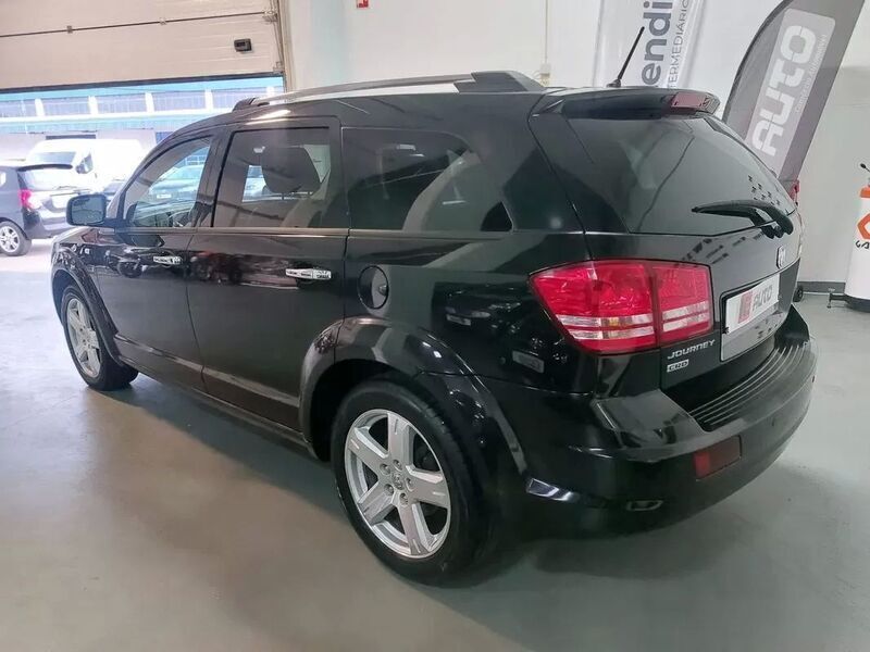 Usado Dodge Journey 140 HP (102 kW) 2008 Preto SUV