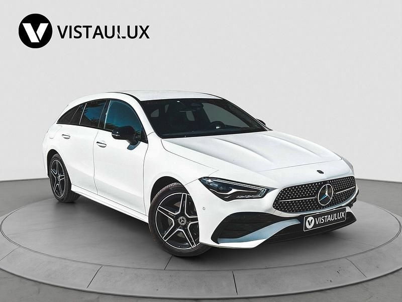 Branco Usado 2024 Mercedes CLA250 Shooting Brake AMG line Carrinha | € 41.990 - Imagem 1/4