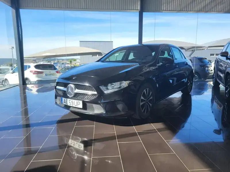 Preto Usado 2021 Mercedes A180 Style | € 26.500 (Bom preço) - Imagem 1/4