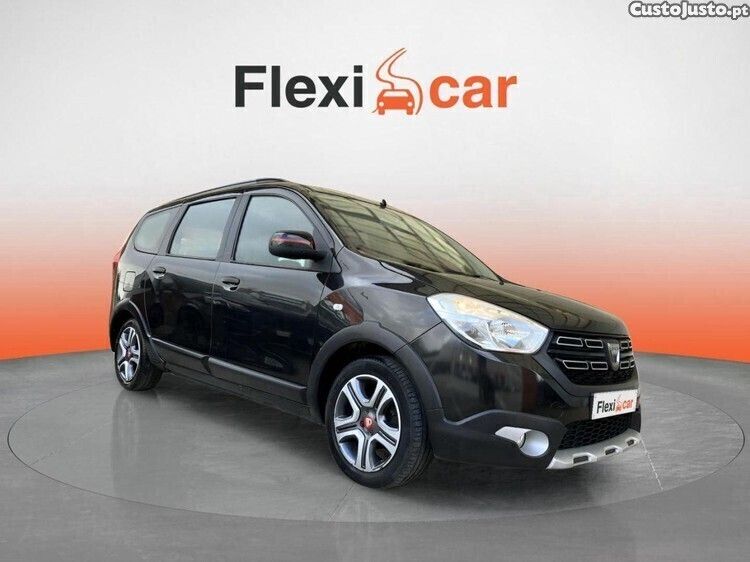 Cinza Usado 2019 Dacia Lodgy Comfort Plus Monovolume | € 10.980 - Imagem 1/1