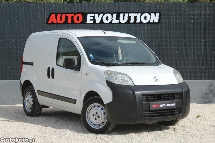 Branco Usado 2009 Citroën Nemo Monovolume | € 5.250 - Imagem 1/1