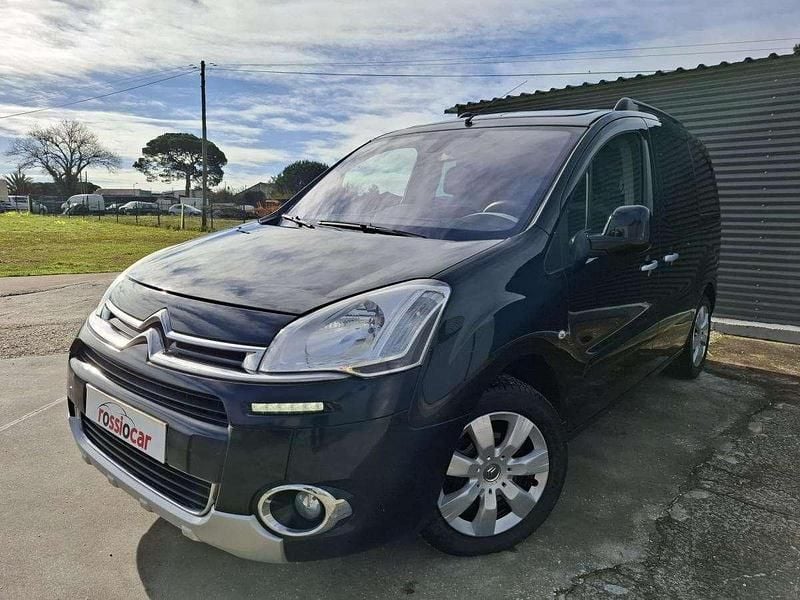 Usado Citroën Berlingo XTR 114 HP (83 kW) 2014 Preto Monovolume