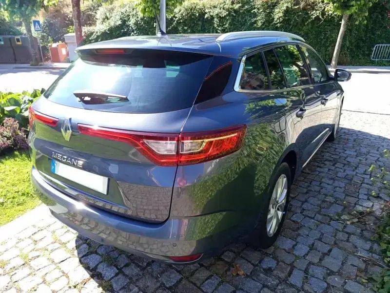 Usado Renault Mégane GrandTour LIMITED 110 HP (80 kW) 2018 Cinzento Carrinha