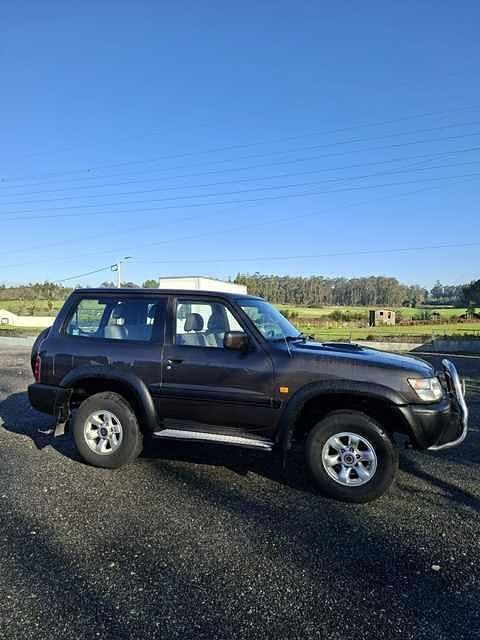 Usado Nissan Patrol 158 HP (116 kW) 2000 Cinzento SUV