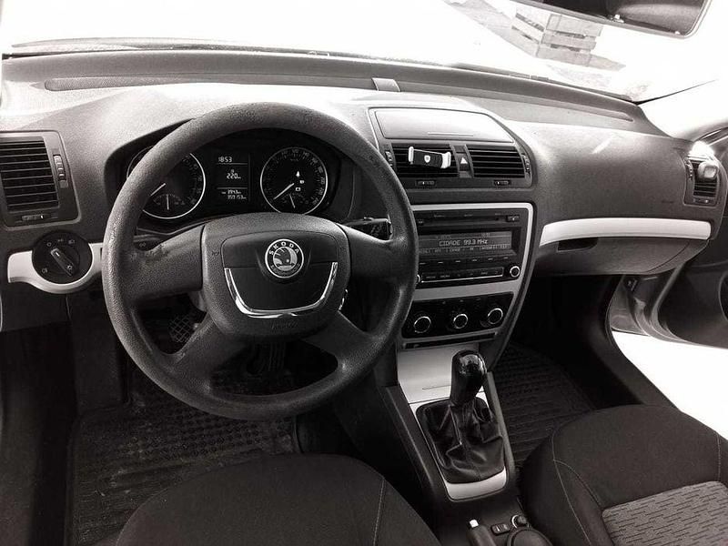 Usado Skoda Octavia GreenLine 105 HP (77 kW) 2009