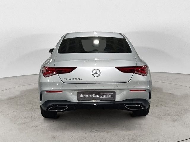 Usado Mercedes CLA250e AMG line 218 HP (160 kW) 2023 Prata iridium Sedan