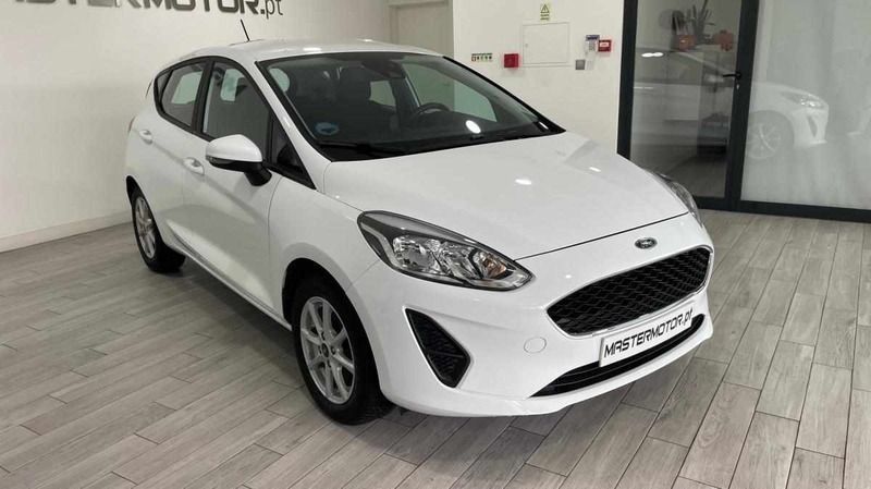 Branco Usado 2018 Ford Fiesta Trend Citadino | € 14.500 - Imagem 1/4