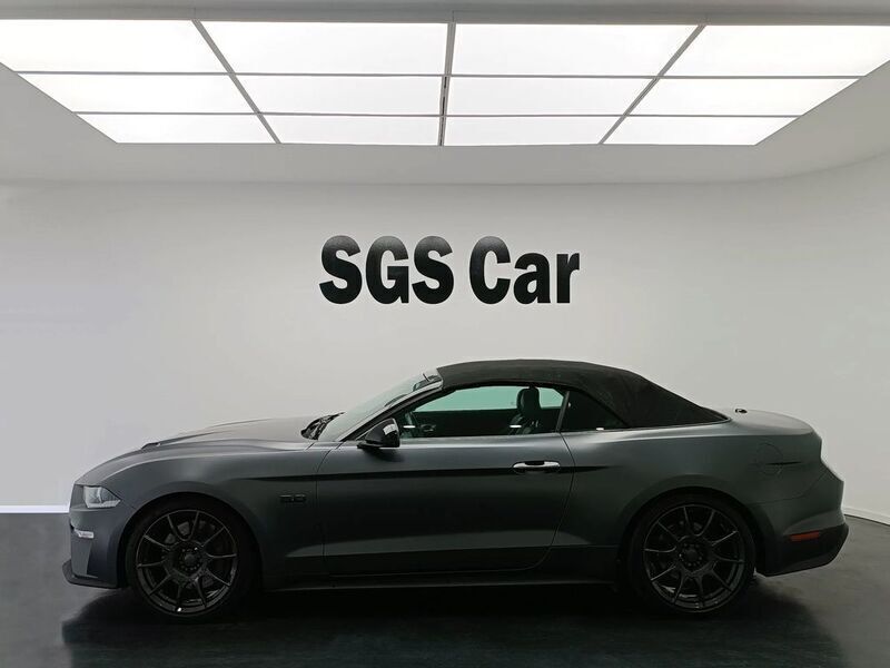 Cinza Usado 2018 Ford Mustang GT Convertible Coupé | € 64.500 - Imagem 1/4