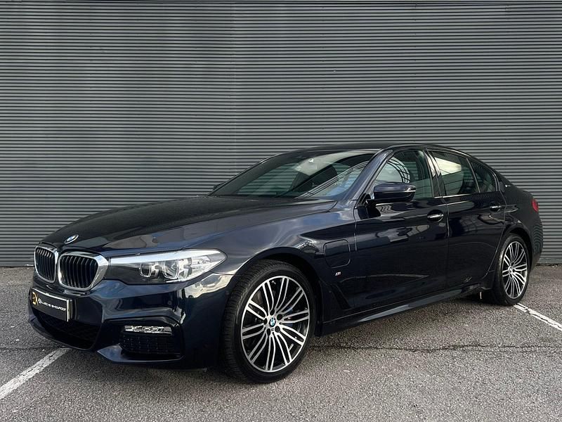 Usado BMW 530 iPerformance 252 HP (185 kW) 2018 Azul Sedan