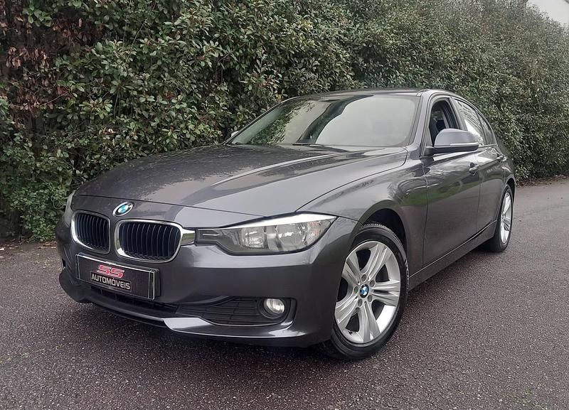 Usado BMW 316 Sport Line 116 HP (85 kW) 2015 Cinza Sedan