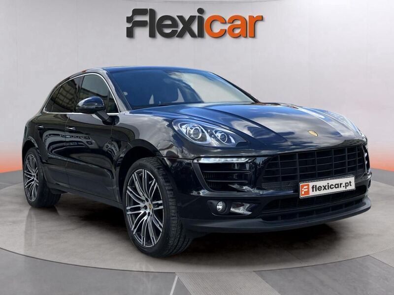 Preto Usado 2016 Porsche Macan SUV | € 44.990 - Imagem 1/4