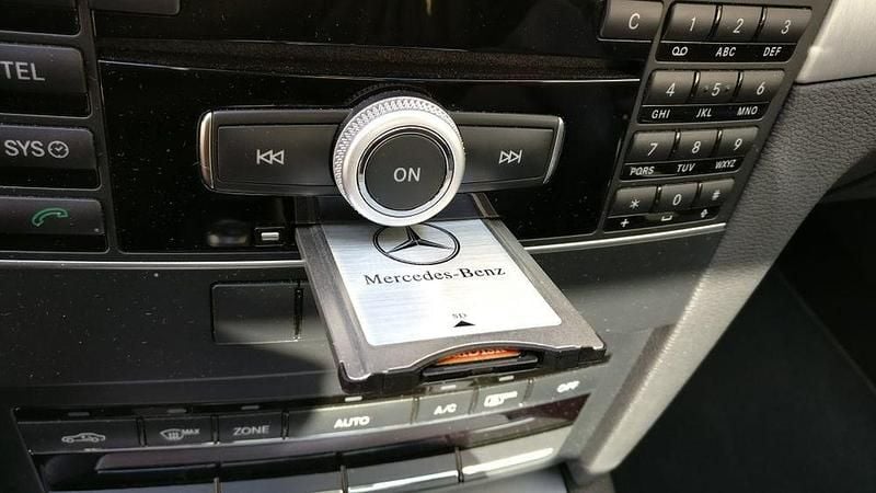 Usado Mercedes E250 204 HP (150 kW) 2010 Coupé