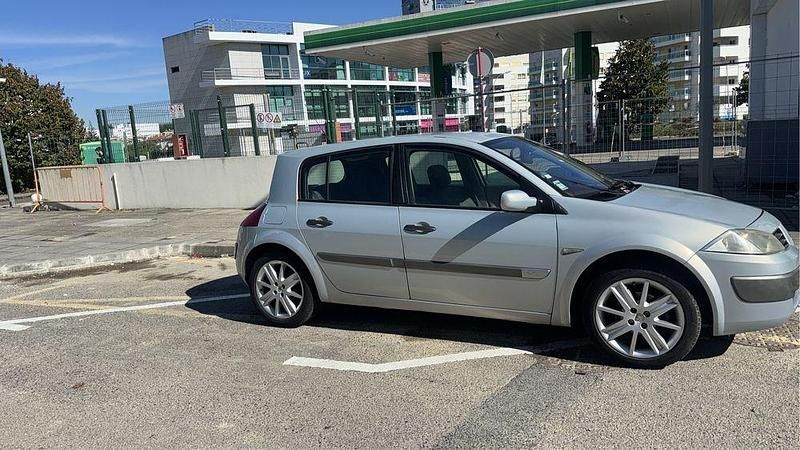 Usado 2003 Renault Mégane II Sedan | € 2.300 - Imagem 1/4