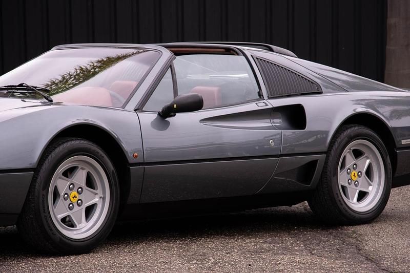 Usado Ferrari 208 254 HP (186 kW) 1988 Antracite Coupé