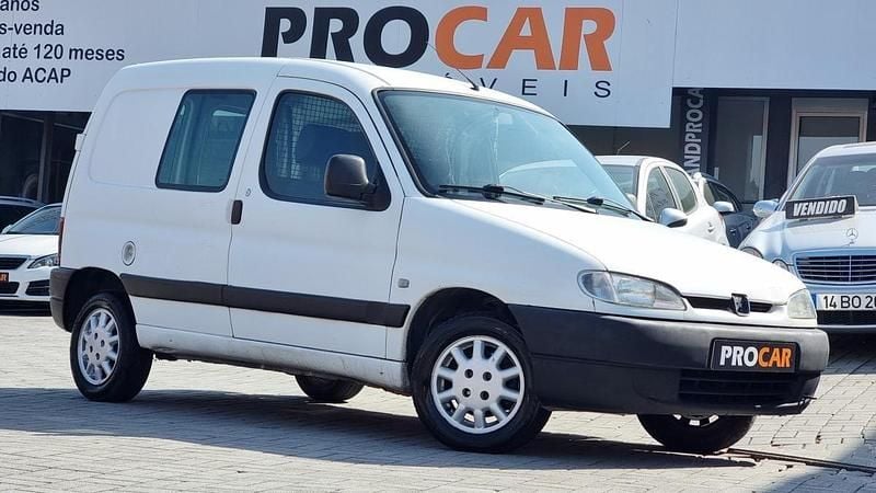 Branco Usado 1999 Peugeot Partner Van | € 2.500 - Imagem 1/4
