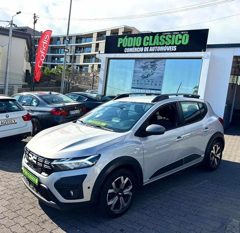 Usado Dacia Sandero 90 HP (66 kW) 2023 Cinzento Citadino