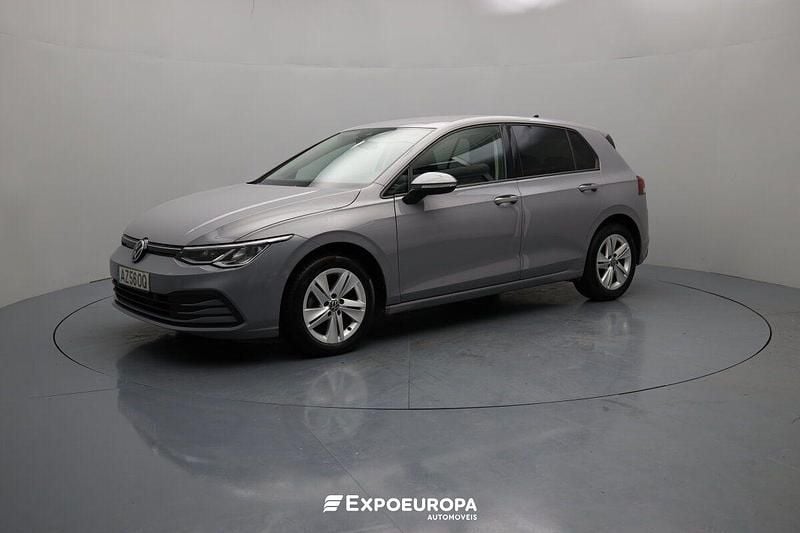 Cinzento Usado 2023 VW Golf VIII Life | € 20.490 (Preço justo) - Imagem 1/4