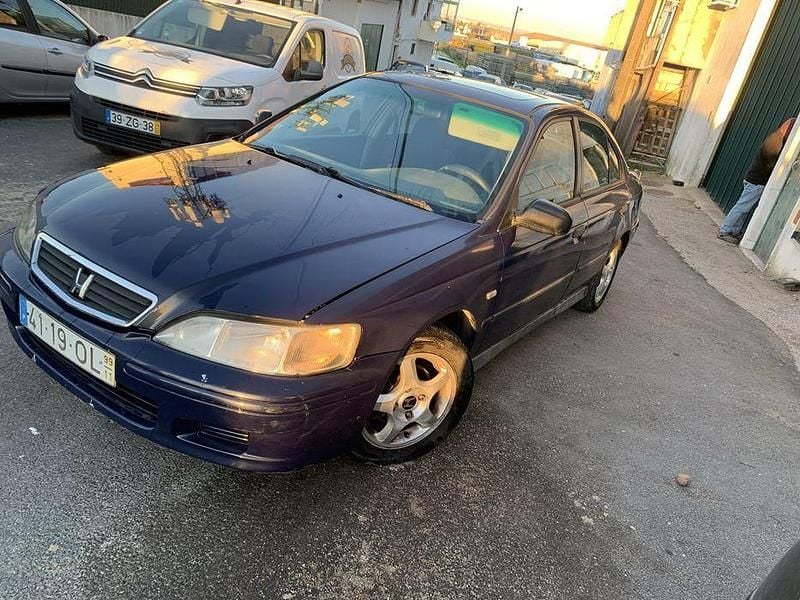 Usado 1999 Honda Accord Sedan | € 1.400 - Imagem 1/4