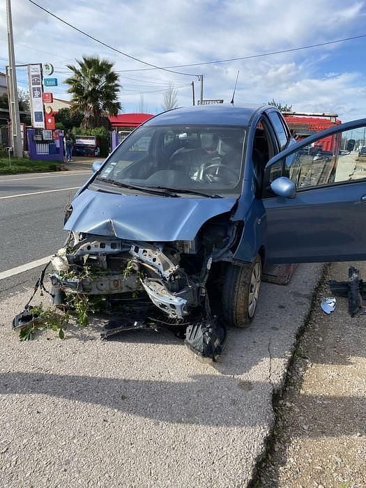 Usado 2009 Toyota Yaris Sedan | € 1.500 - Imagem 1/1