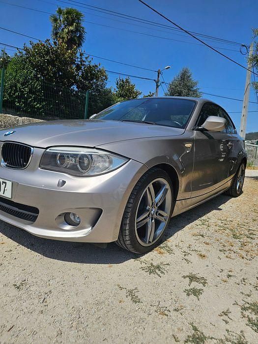 Usado 2012 BMW 120 Sport Line Citadino | € 12.250 - Imagem 1/4
