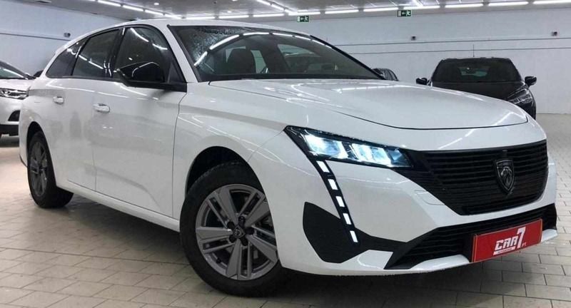 Branco Usado 2022 Peugeot 308 Active Carrinha | € 22.990 (Preço justo) - Imagem 1/4