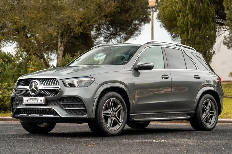 Cinza Usado 2019 Mercedes GLE300 SUV | € 59.990 - Imagem 1/4