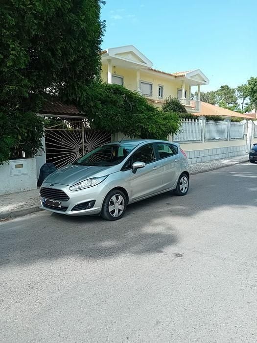 Usado 2015 Ford Fiesta Citadino | € 7.000 (Super Preço) - Imagem 1/4