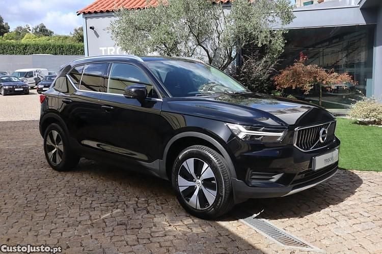 Usado Volvo XC40 Inscription 211 HP (155 kW) 2022 Preto SUV