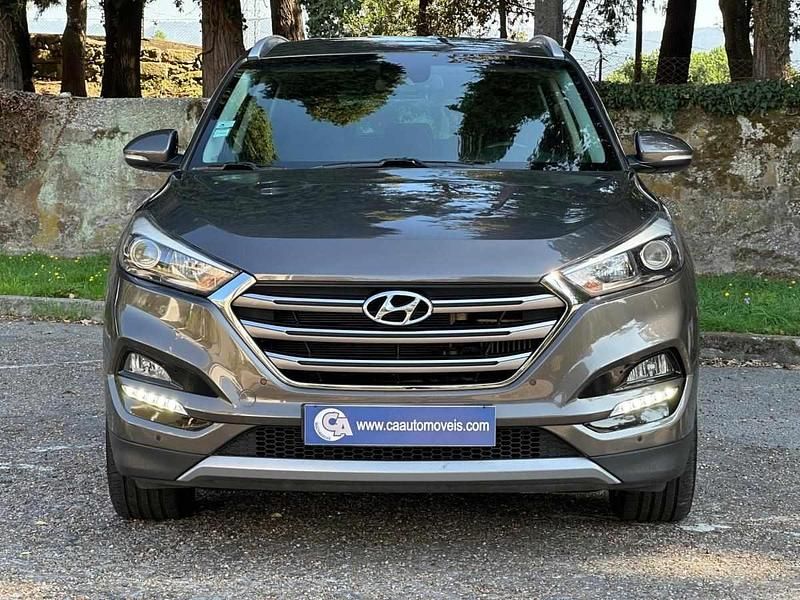 Castanho Usado 2017 Hyundai Tucson SUV | € 18.990 - Imagem 1/1