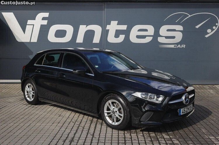 Preto Usado 2019 Mercedes A180 Style Citadino | € 23.780 (Preço justo) - Imagem 1/1
