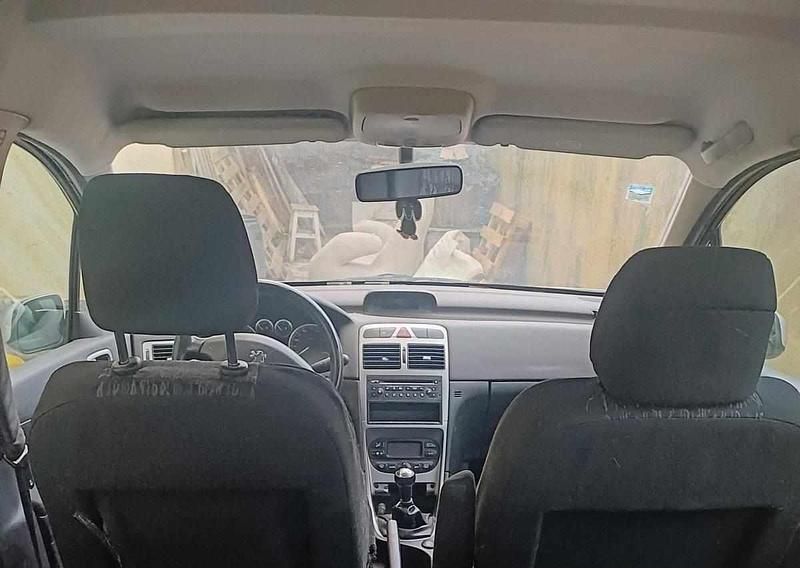 Usado Peugeot 307 68 HP (50 kW) 2004 Cinzento Carrinha