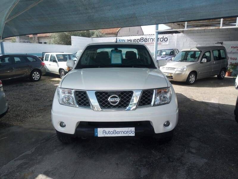 Branco Usado 2008 Nissan Navara Comfort Pickup | € 19.850 - Imagem 1/4
