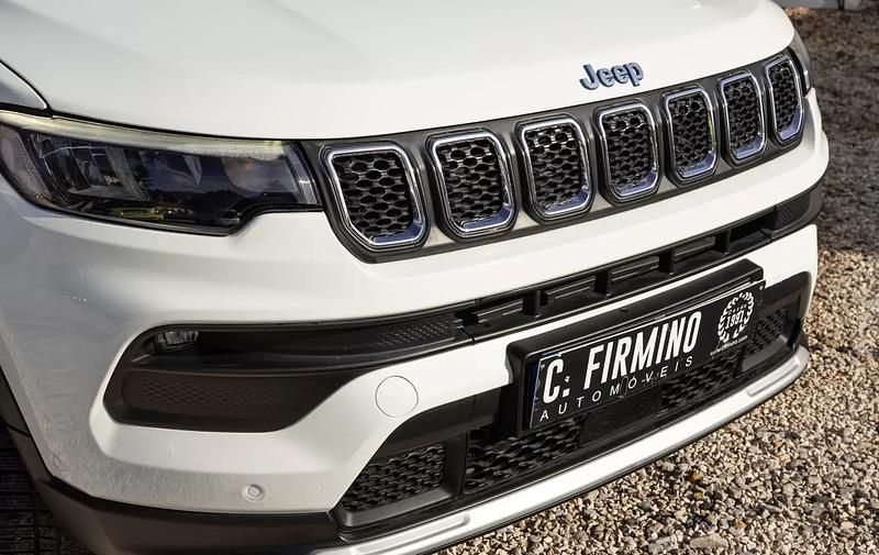 Usado Jeep Compass Limited 190 HP (139 kW) 2022 Branco SUV