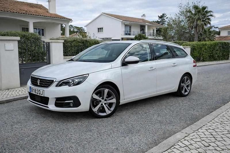 Usado Peugeot 308 131 HP (96 kW) 2019 Branco Carrinha