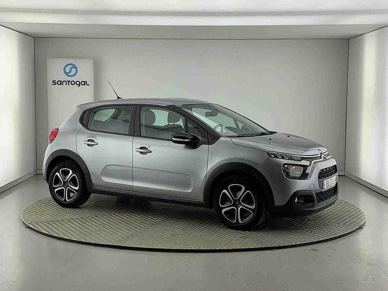 Cinzento Usado 2024 Citroën C3 PureTech Citadino | € 15.490 (Preço justo) - Imagem 1/4