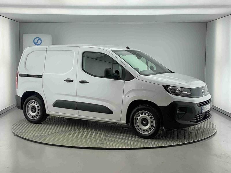 Branco Usado 2024 Opel Combo Monovolume | € 19.990 (Preço justo) - Imagem 1/3