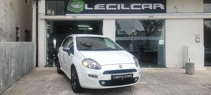 Branco Usado 2014 Fiat Punto Citadino | € 5.950 (Bom preço) - Imagem 1/4