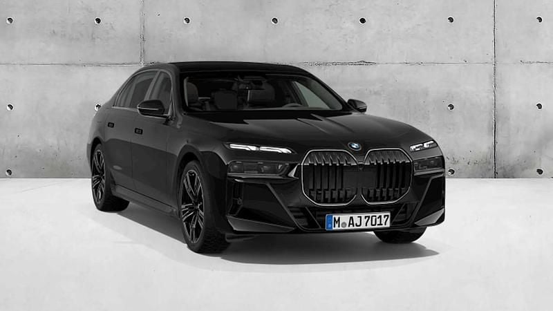 Cortinas dos vidros laterais traseiros Novo 2025 BMW 740 Executive Sedan | € 162.282 - Imagem 1/4