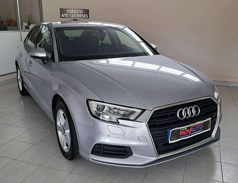 Cinzento Usado 2019 Audi A3 | € 18.490 (Preço justo) - Imagem 1/4