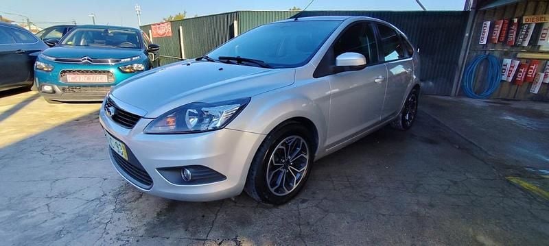 Usado Ford Focus Trend 90 HP (66 kW) 2009 Cinza Citadino
