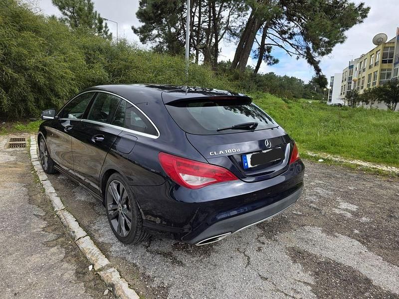 Usado Mercedes CLA180 109 HP (80 kW) 2017 Sedan