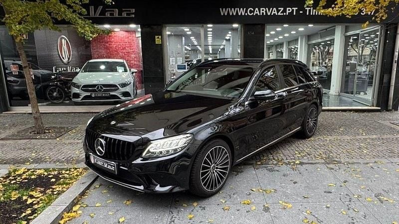 Preto Usado 2019 Mercedes C200 Avantgarde Carrinha | € 23.950 (Preço justo) - Imagem 1/4