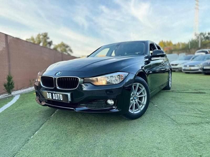 Preto Usado 2013 BMW 318 Carrinha | € 13.900 (Preço justo) - Imagem 1/4