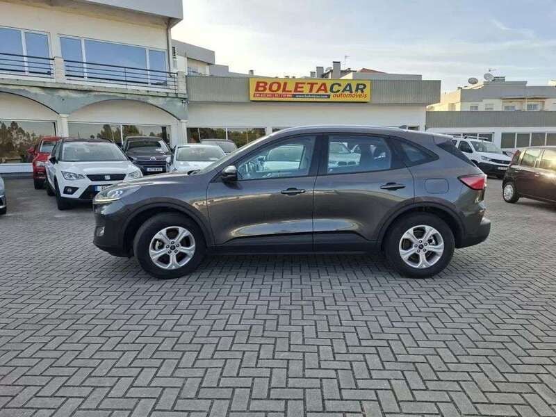 Cinza escuro Usado 2021 Ford Kuga Trend SUV | € 21.000 - Imagem 1/4