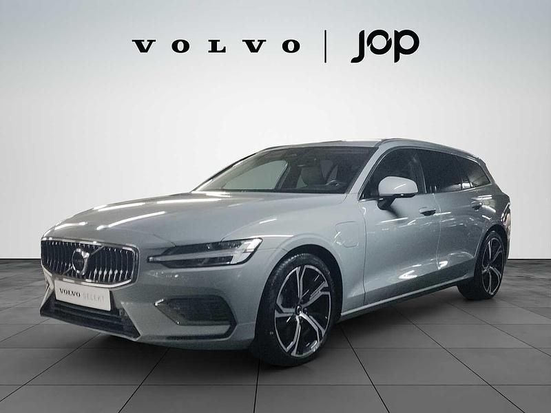 Prateado Usado 2025 Volvo V60 Carrinha | € 45.500 (Preço justo) - Imagem 1/4