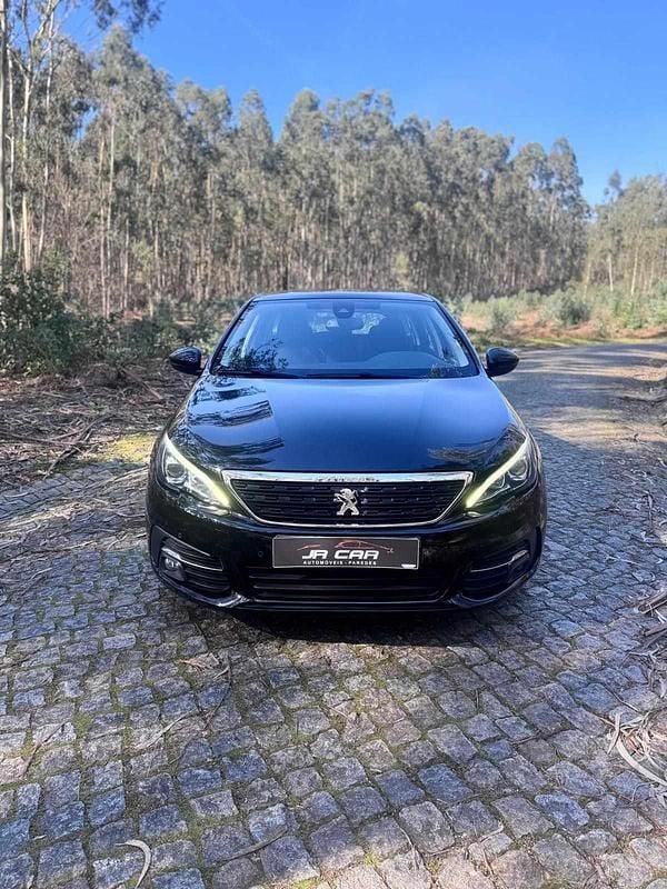 Usado Peugeot 308 SW 130 HP (95 kW) 2019 Preto Carrinha