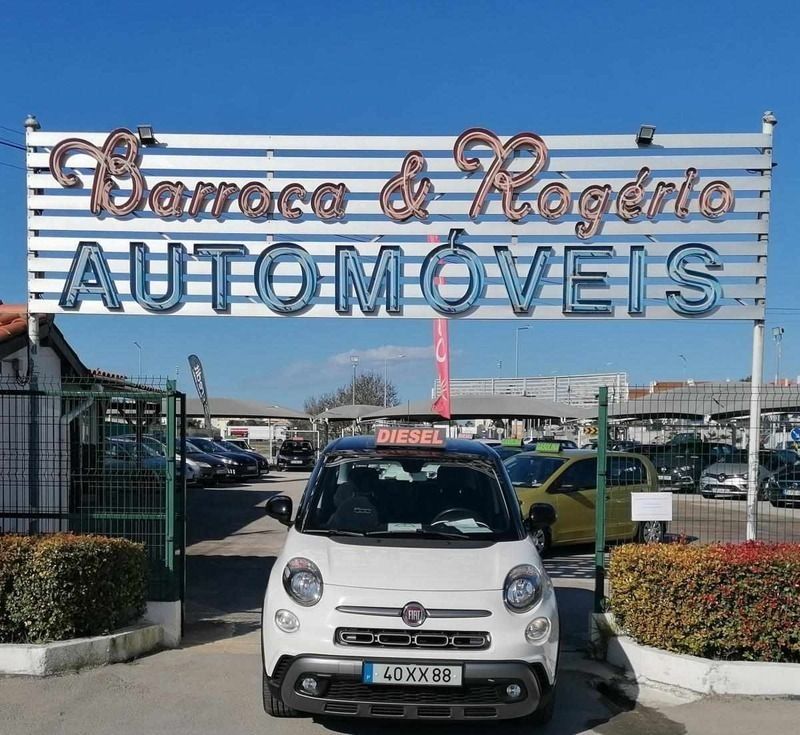 Branco Usado 2019 Fiat 500L Cross Monovolume | € 13.900 (Preço justo) - Imagem 1/4