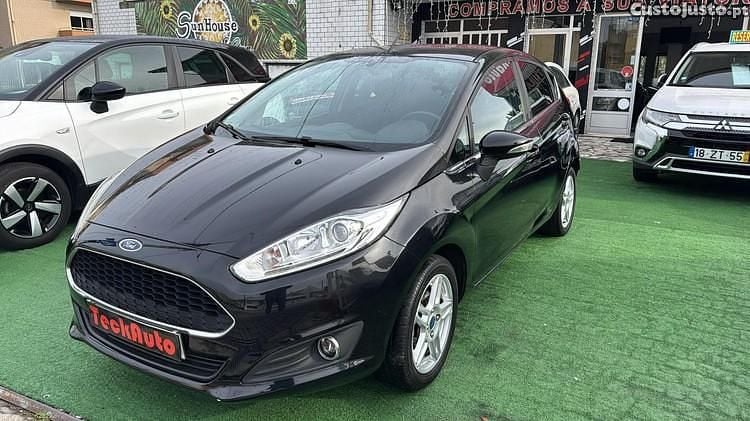 Preto Usado 2015 Ford Fiesta Titanium | € 8.880 (Preço justo) - Imagem 1/1